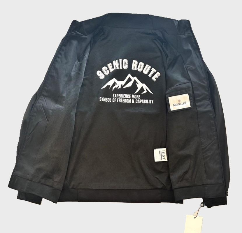 Moncler bomber Explore the world